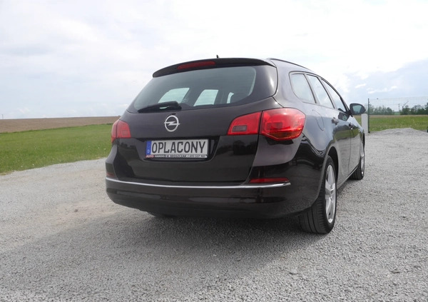 Opel Astra cena 22800 przebieg: 268458, rok produkcji 2013 z Złotów małe 191